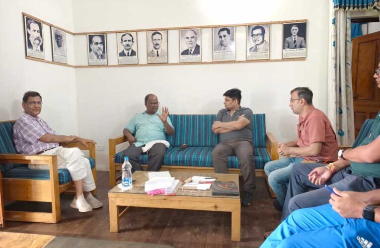 बारनवापारा अभ्यारण्य व सीमावर्ती वनक्षेत्र में विचरण कर रहे बाघ की सुरक्षा एवं मॉनिटरिंग को लेकर बैठक संपन्न
