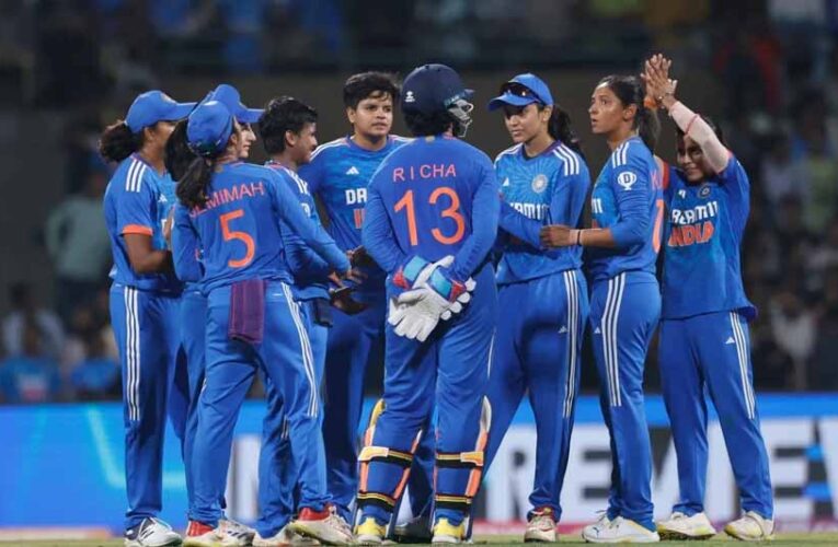 भारत-पाकिस्तान के बीच कल एश‍िया कप में महामुकाबला, दोनों टीमों में किसका पलड़ा है भारी?