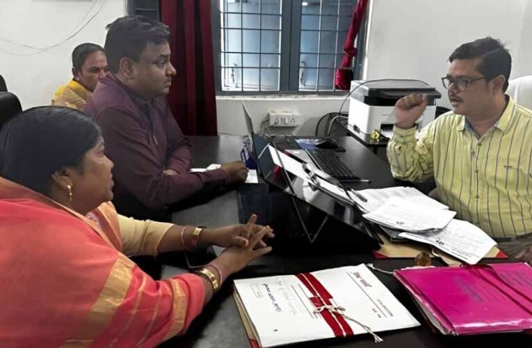 राशन कार्ड से संबंधित समस्याओं का जल्दी हो निराकरण- डॉ. सिंह