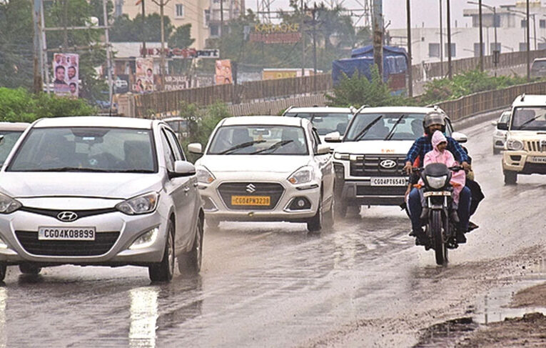 स्‍वतंत्रता दिवस के मौके पर रायपुर में सुबह हल्‍के बादल छाए हुए, कई जगह जमकर बरसेंगे बादल