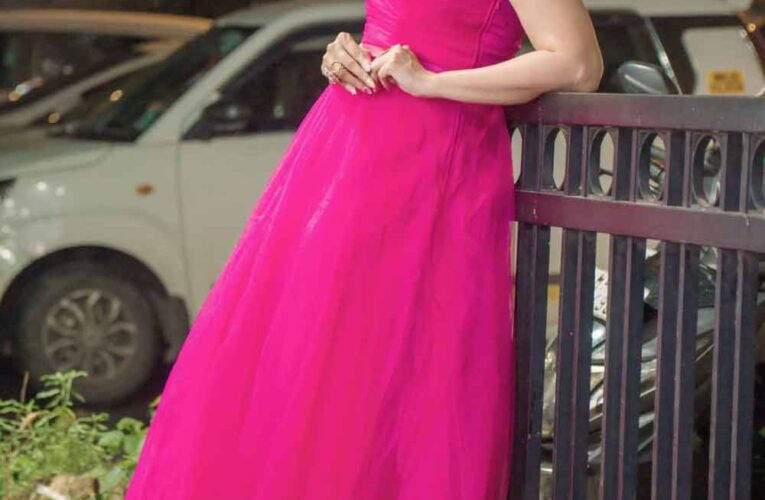 सविता भाभी फेम अभिनेत्री रोज़लिन खान बनीं बिजनेस वुमन