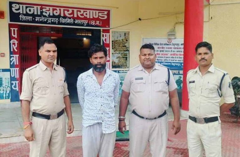 किराना दुकान से नगदी चोरी करने वाला चोर गिरफ्तार
