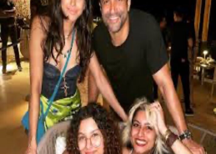 फरहान अख्तर की पत्नी शिबानी दांडेकर ने की उनकी पहली पत्नी की तारीफ, बेटियों के बारे में की बात