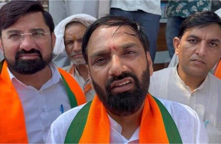 उचाना कलां विधानसभा से भाजपा प्रत्याशी देवेंद्र चतरभुज अत्री ने प्रचार के दौरान बड़ा दावा किया, हरियाणा में फिर खिलेगा कमल