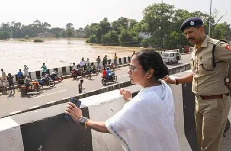 ममता बनर्जी ने सरकार को सूचित किए बिना पानी छोड़ने के लिए डीवीसी की आलोचना की