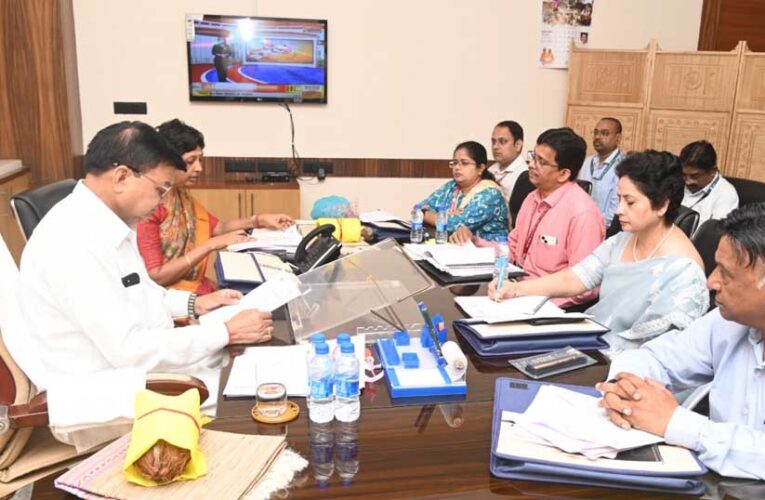 अब डिस्पेंसरी मजदूरों को सीधे विशेषज्ञ हॉस्पिटल में कर सकेंगे रेफर, श्रम मंत्री ने दिए निर्देश