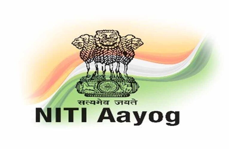 जेब से होने वाला स्वास्थ्य व्यय घटकर 2021-22 में 39.4 प्रतिशत रहा: नीति आयोग