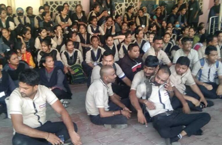 भोपाल : हमीदिया अस्पताल के सैकड़ों कर्मी हडताल पर ,टेक्नीशियन,ऑपरेटर ने किया काम बंद, मरीज परेशान