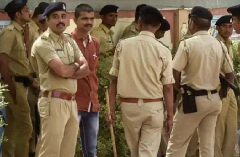 आगरा में वायुसेना के फ्लाइट लेफ्टिनेंट ने किया सुसाइड, 2 साल पहले की थी लव मैरिज