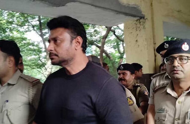 रेणुकास्वामी हत्या के आरोपी कन्नड़ स्टार दर्शन को मिली बेल, हाई कोर्ट ने दी जमानत