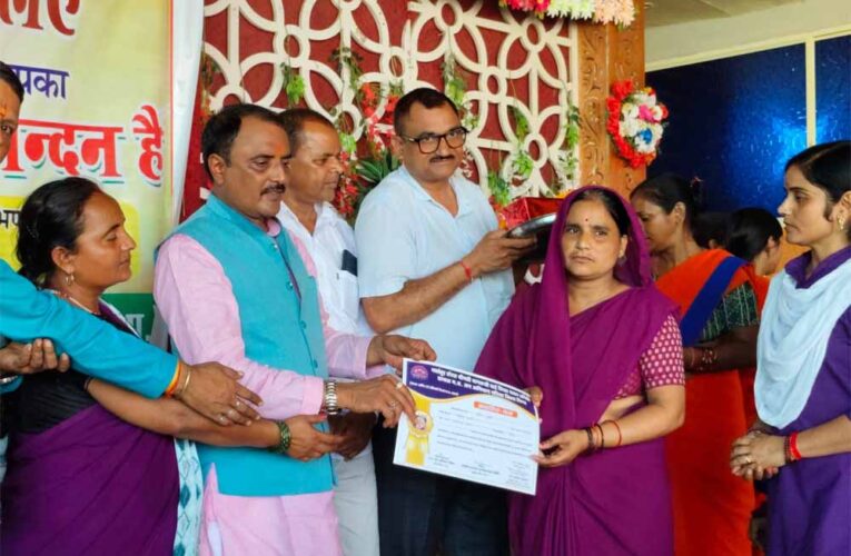 आशा शब्द ही उम्मीद और नारी सशक्तिकरण को बढ़ावा देता है – मंत्री श्री शुक्ला