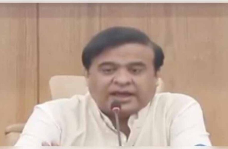 असम के मुख्यमंत्री हिमंत बिस्वा शर्मा को घुसपैठियों की बढ़ती आमद पर सख्त दिखे