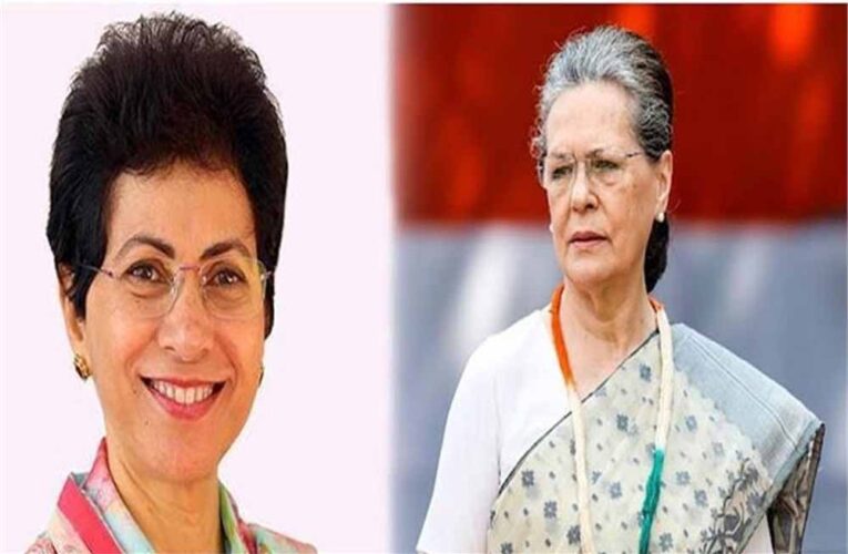हरियाणा में चुनाव प्रचार के दौरान कांग्रेस सांसद कुमारी सैलजा ने पार्टी की पूर्व अध्यक्ष सोनिया गांधी से मुलाकात की