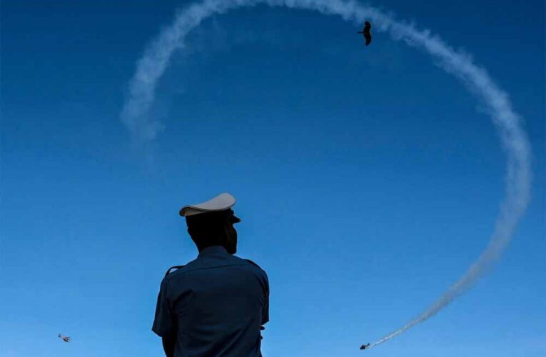 भारतीय वायुसेना ने अंबाला एयरबेस पर तैनात एक लड़ाकू विमान के पायलट को कारण बताओ नोटिस जारी किया