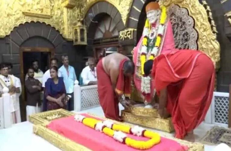 साईं-बाबा के चरणों में स्वर्ण ‘पंचारती’ का दान, वजन 1 किलो 434 ग्राम