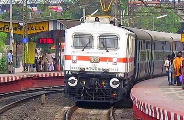 जैतवारा स्टेशन पर एक बड़ी लापरवाही, कोच छोड़कर आधा किमी तक दौड़ गया कामायनी एक्सप्रेस का इंजन