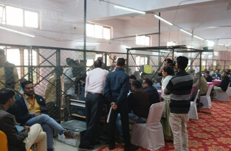 बुधनी उपचुनाव में कांग्रेस प्रत्याशी चल रहे हैं आगे, यहां पढ़ें अपडेट्स