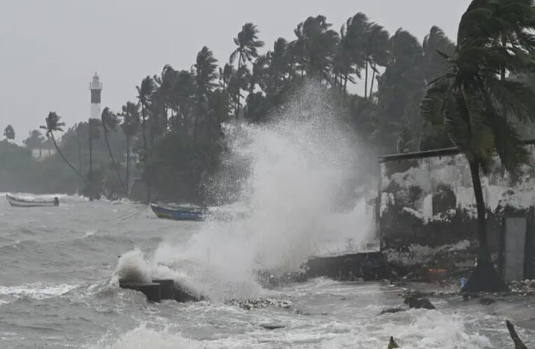 cyclone ‘फेंगल’ का खतरा! Indigo एयरलाइंस ने चेन्नई से आने-जाने वाली सभी उड़ानें रद्द की