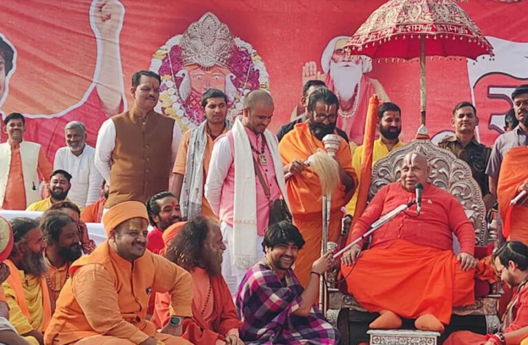प्रियंका की वायनाड जीत पर कांग्रेस नेता ने गाय को गोली मार मनाया जश्न: रामभद्राचार्य
