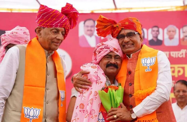 दीपक जोशी ने की घर वापसी, केंद्रीय मंत्री शिवराज सिंह की मौजदूगी में BJP में शामिल