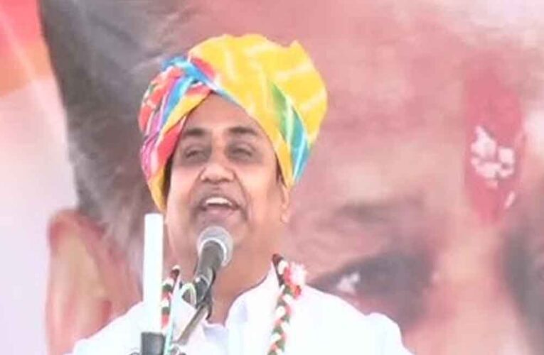 राजस्थान-जयपुर के सलूंबर में डोटासरा ने की सभा, ‘सरकार ने जिला समाप्त किया तो ईंट से ईंट बजा देंगे’