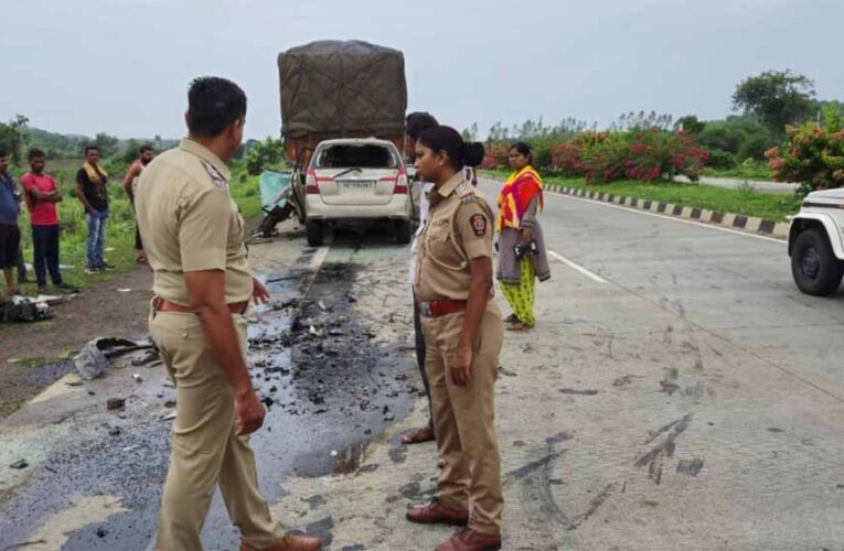 कर्नाटक के चिकोडी के निपाणी शहर में राष्ट्रीय राजमार्ग पर भीषण सड़क दुर्घटना, एक की मौत, सड़क पर लगा लंबा जाम