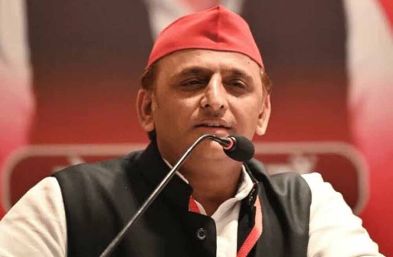 अखिलेश यादव ने नोटबंदी को लेकर भाजपा पर निशाना साधा, कहा- पूरा अध्याय सिर्फ काले रंग से ही छापा जाएगा