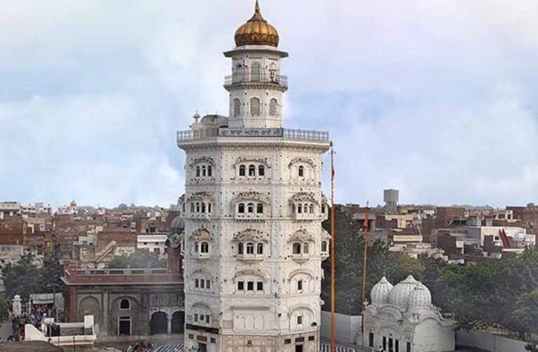 अमृतसर गोल्डन टेंपल में युवती ने किया सुसाइड, पंजाब एंड हरियाणा हाईकोर्ट ने स्वर्ण मंदिर में हुई इस घटना का संज्ञान लिया