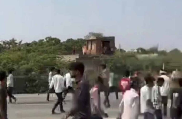 निर्दलीय उम्मीदवार नरेश मीणा की गिरफ्तारी के बाद देवली-उनियारा में तनाव जैसा माहौल, पुलिस ने छोड़े आंसू गैस के गोले