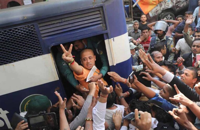 हिन्दुओं के आंदोलन को कुचलने को बांग्लादेश में यूनुस सरकार का नया हथकंडा, बैंक खाते किए फ्रीज