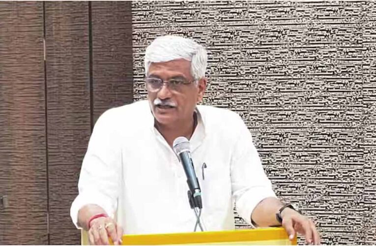 जम्मू-कश्मीर में नई सरकार बनने के बाद से अनुच्छेद 370 का मामला गरमाया, अब केंद्रीय मंत्री गजेंद्र सिंह शेखावत ने बड़ी बात कही