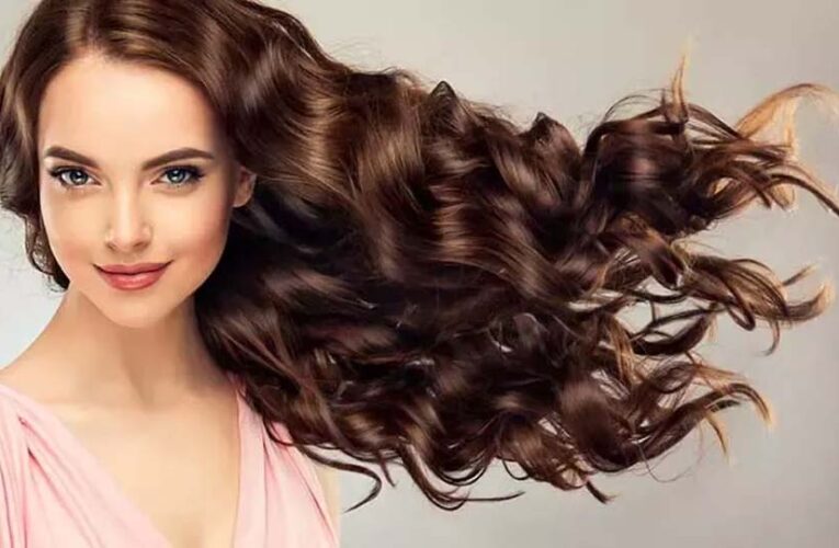 इन चीजों से पूरी होगी खूबसूरत और घने बालों की चाहत