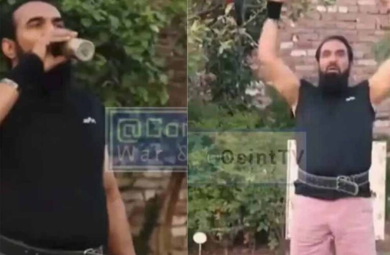 मुंबई हमले का है मास्टरमाइंड आतंकी लखवी जिम में बॉडी बनाता दिखा, पाकिस्तान की फिर खुल गई पोल