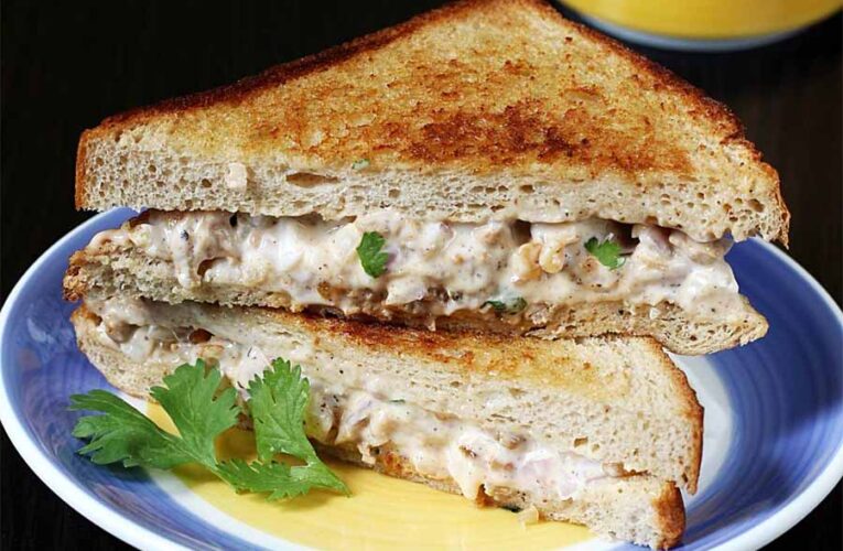 घर पर बनाये शानदार मलाई सैंडविच