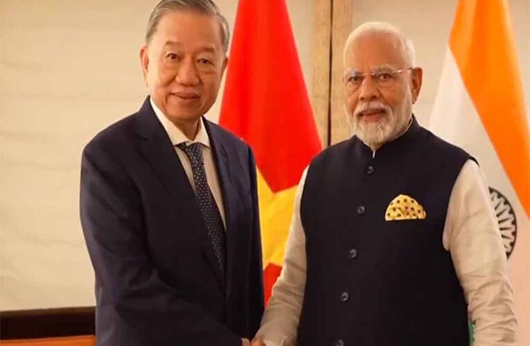 मोदी ने यूनान के प्रधानमंत्री से बातचीत की