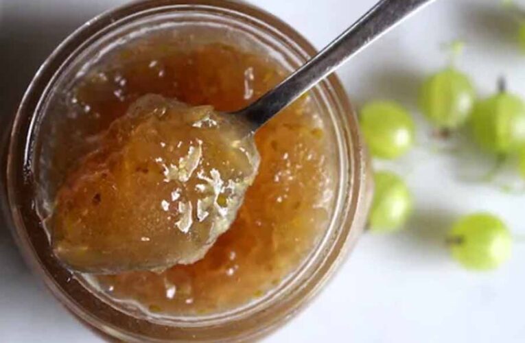 घर में बनाएं आंवले का मुरब्बा