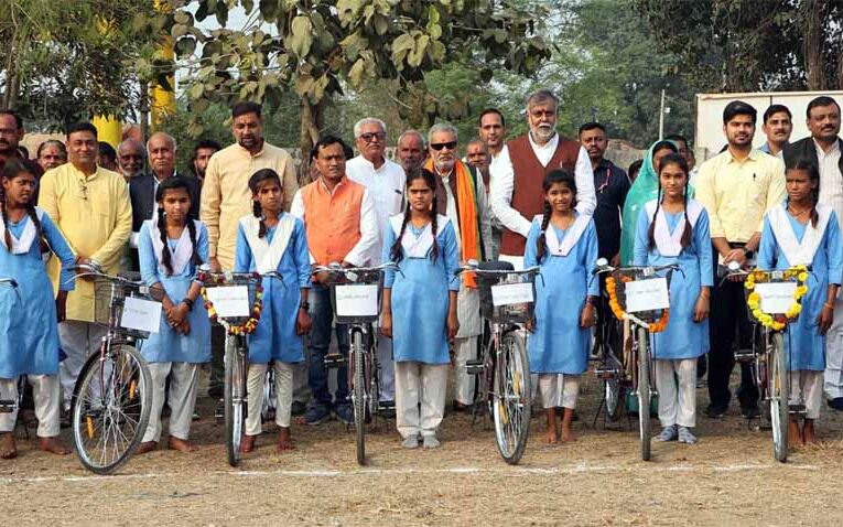 कठोर परिश्रम के बिना जीवन में सफलता नहीं मिलती- मंत्री श्री पटेल