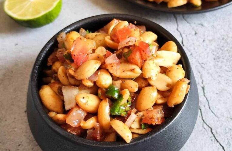 हल्की-फुल्की भूख के बनाये मूंगफली की चाट