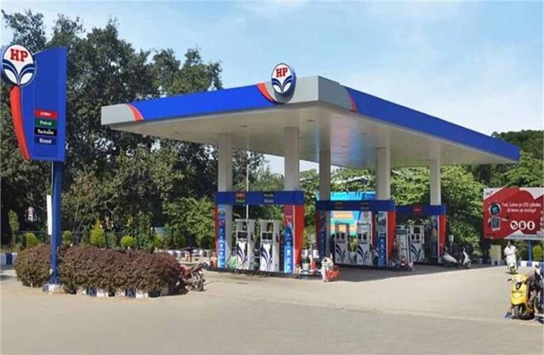 पेट्रोल के अलावा पेट्रोल पंप पर कुछ चीज़ें मुफ्त मिलती हैं?, जाने 8 फ्री सेवाएं