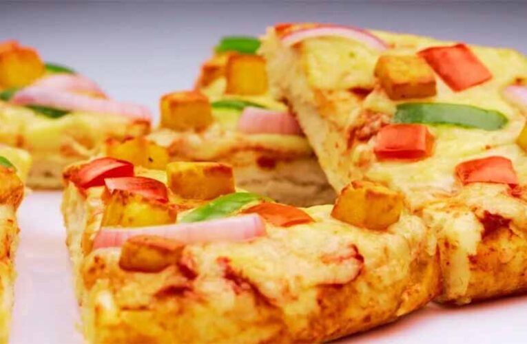 पिज्जा हमेशा बच्चों की पहली पसंद, घर पर बनाएं सूजी का पिज्जा