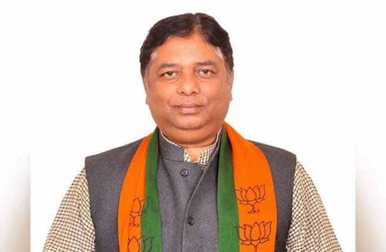 जम्मू-कश्मीर में विधानसभा चुनाव के बाद भाजपा ने संगठन में बड़ा बदलाव किया, सत शर्मा बने नए अध्यक्ष