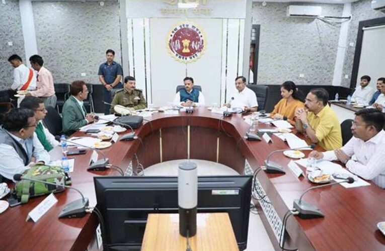 सीतापुर-हनुमना सिंचाई परियोजना के लिए समन्वित प्रयास कर शीघ्र कार्य प्रारंभ करें – उप मुख्यमंत्री श्री शुक्ल