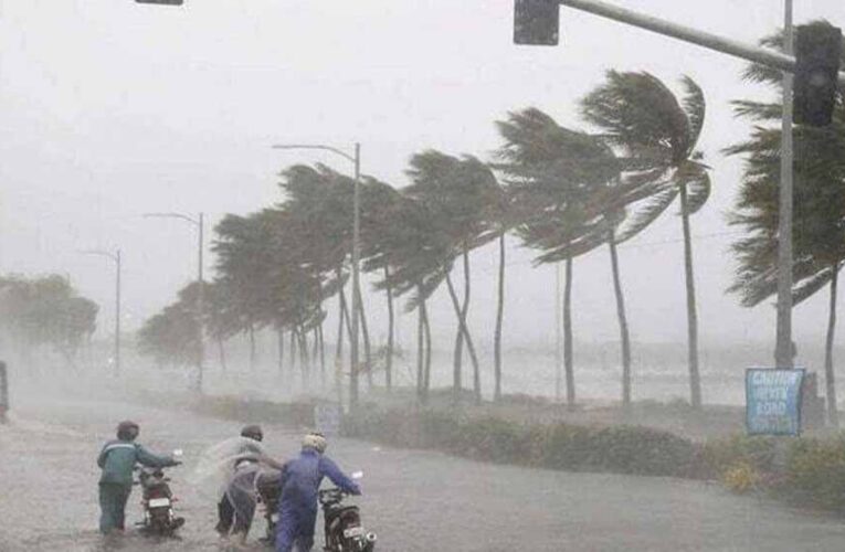 बंगाल की खाड़ी के ऊपर बना गहरा दबाव चक्रवाती तूफान फेंगल में तब्दील, 90 की स्पीड से चलेंगी हवाएं