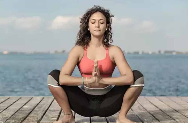 कब्ज, एसिडिटी और मल त्याग में दर्द की समस्या से तुरंत राहत दिलाता है मलासन