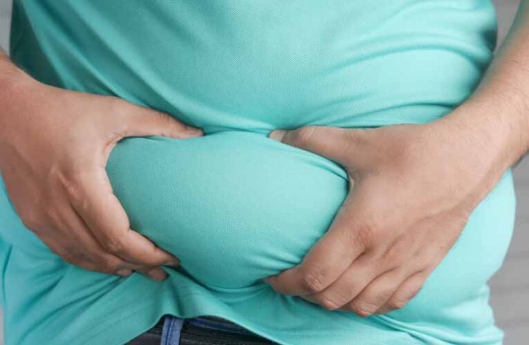 मोटापा एक गंभीर स्वास्थ्य समस्या, पानी में उबालें ये चीजे, 15 दिन में घटेगी  चर्बी