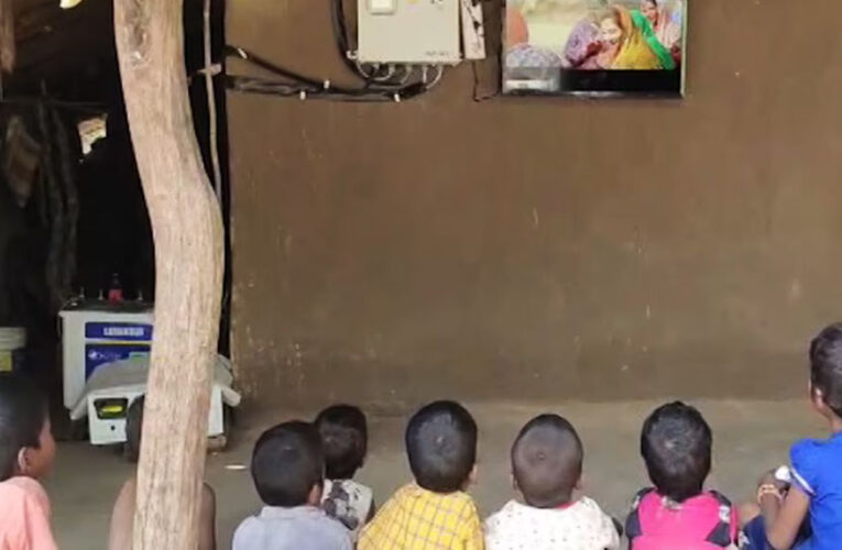 सुकमा के अति-माओवाद प्रभावित क्षेत्र पूवर्ती में विकास की एक नई किरण, आजादी के 78 साल बाद पहली बार इस गांव के लोगों ने दूरदर्शन देखा