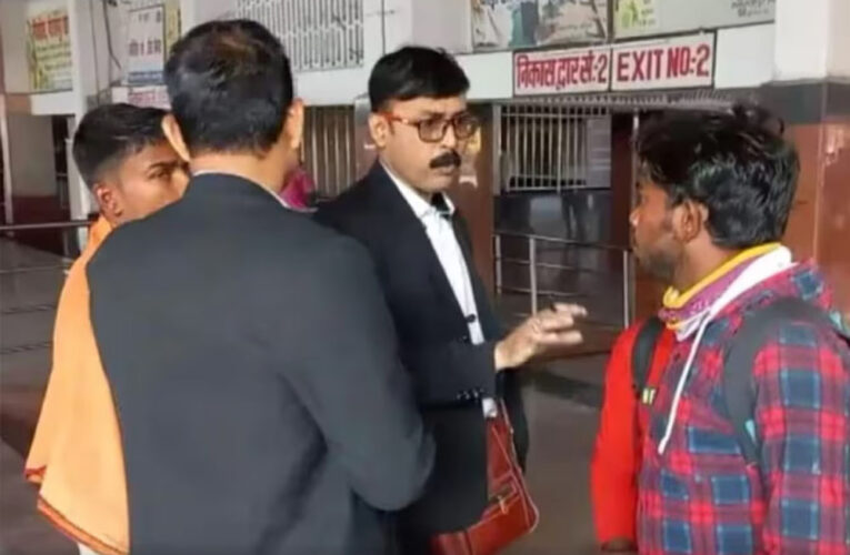 भोपाल मंडल ने बिना टिकट यात्रा करते 1549 यात्री पकड़े ,  866985/- का जुर्माना वसूला