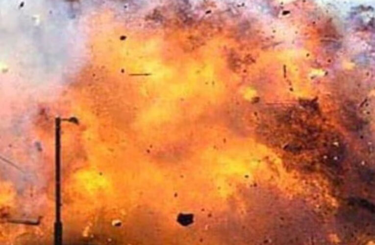 नारायणपुर में IED ब्लास्ट, 2 जवान घायल, सड़क निर्माण की सुरक्षा में लगे थे, मौके से निकालकर लाया जा रहा अस्पताल