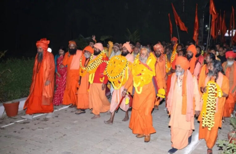 प्रयागराज महाकुंभ की तैयारियां जोरों पर, अखाड़ों का आगमन शुरू