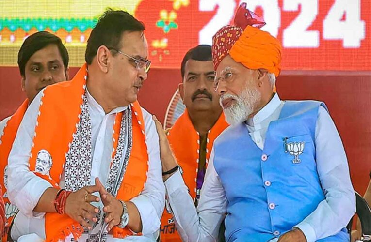 प्रधानमंत्री नरेंद्र मोदी पहुंचे जयपुर, राजस्थान की मरुधरा को देंगे 46, 300 करोड़ रुपये की सौगात
